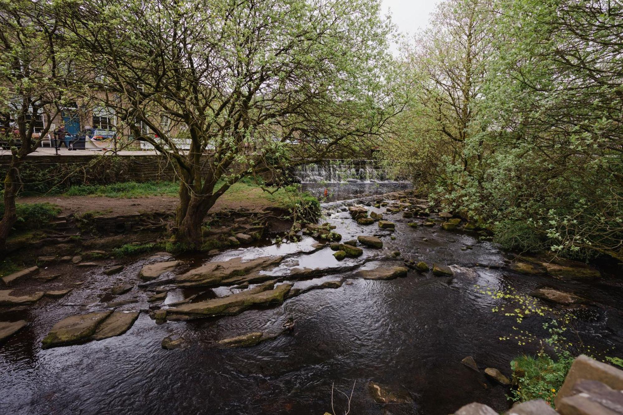 Swan House Huddersfield Quarto foto